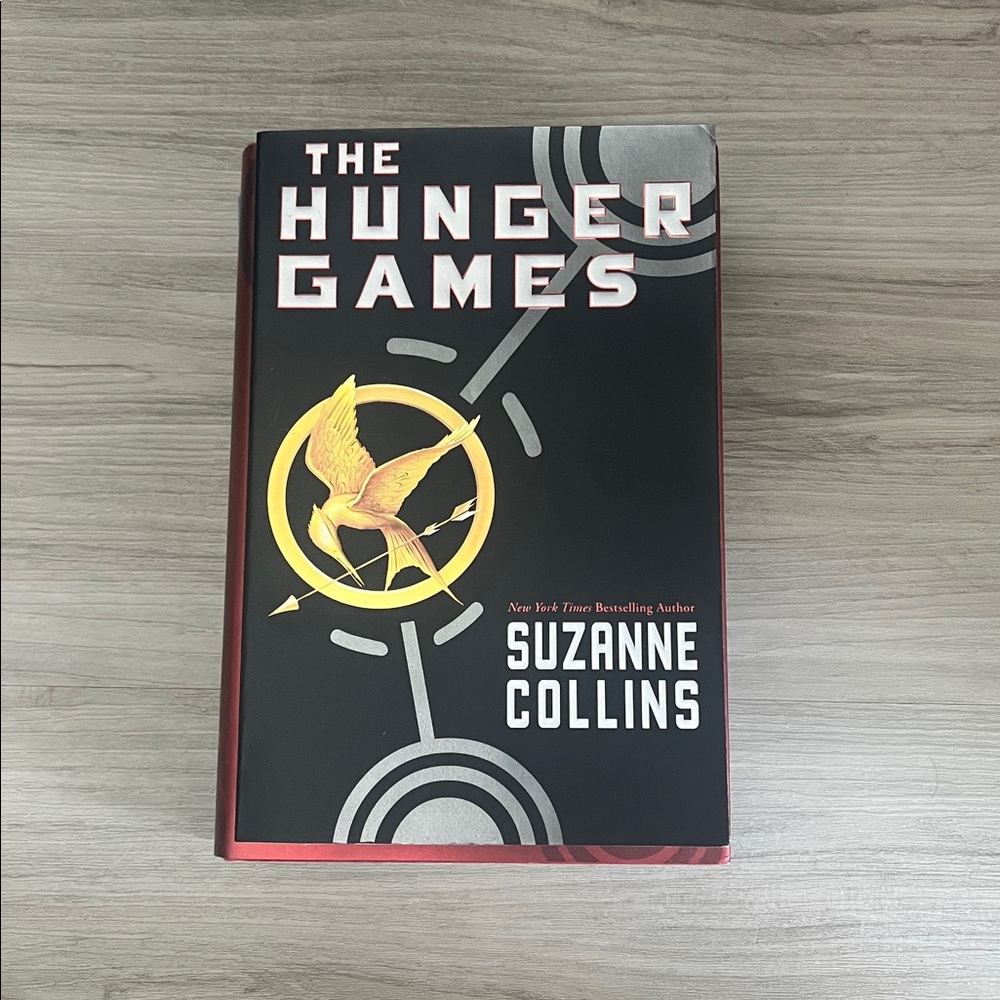 Hunger Games Trilogy - Picture 2 of 5